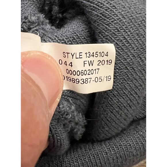 Under Armour Womens Gray Pom Acrylic Stretch Beanie Hat Cap One Size - Picture 5 of 5